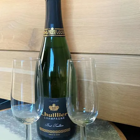 O Zee App,garage 200m En Centrum